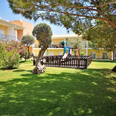 Sun & Pool Holiday Αλμπουφέιρα