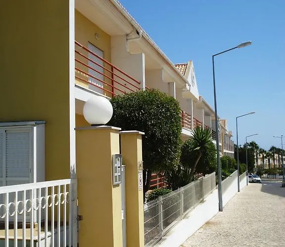 Sun & Pool Holiday Apartment *