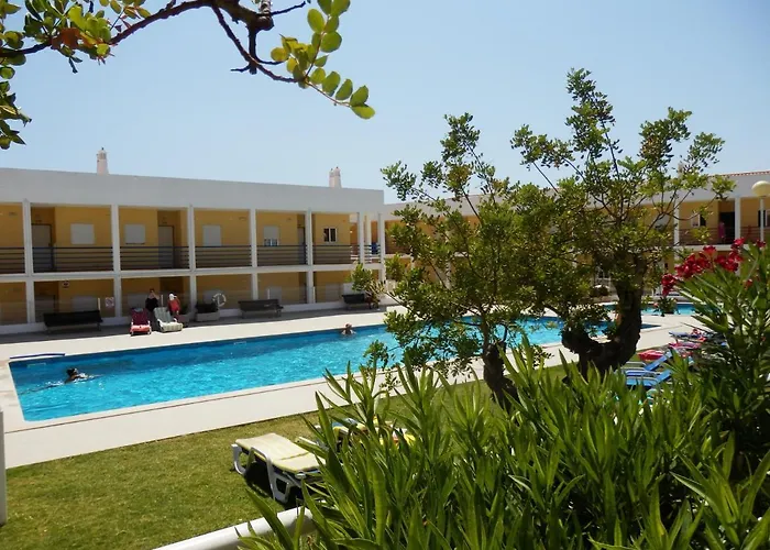 Sun & Pool Holiday Apartment Albufeira