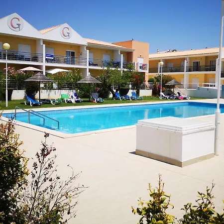 Sun & Pool Holiday אלבופיירה